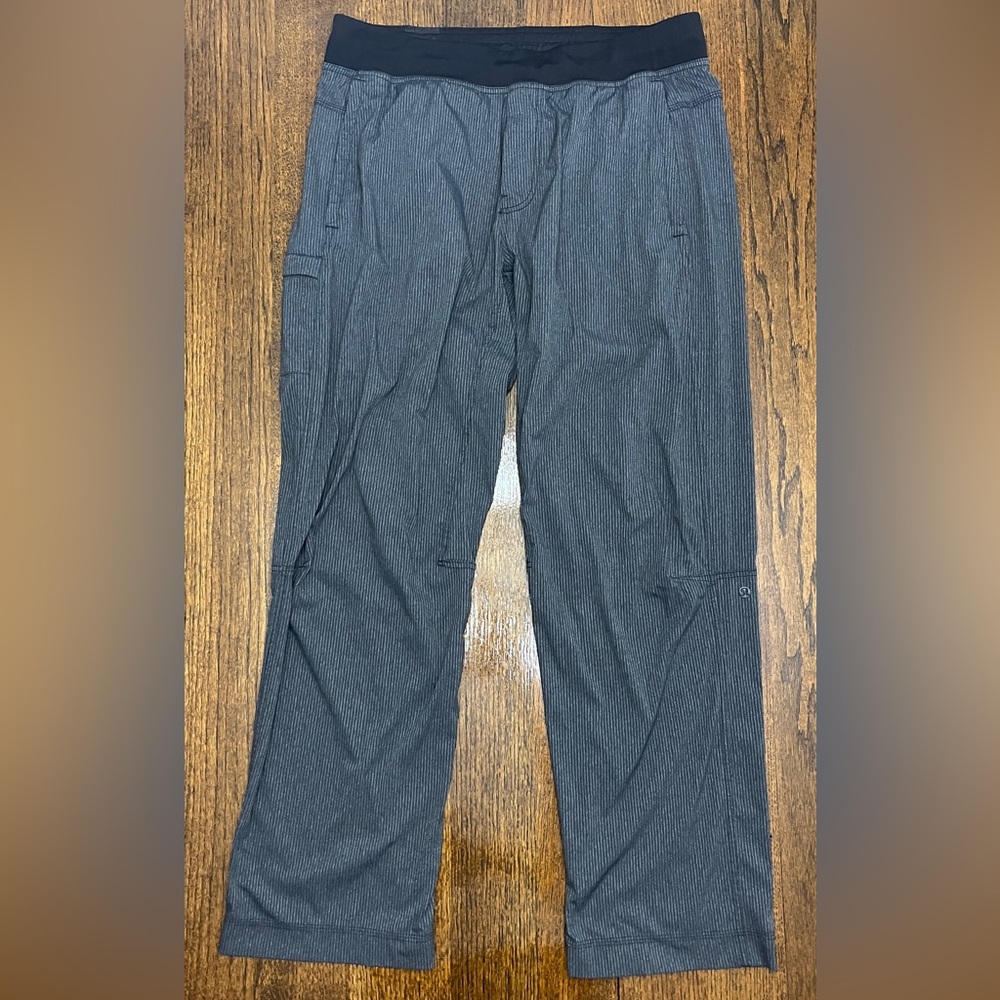 🍋Lululemon Light Weight Studio Pants